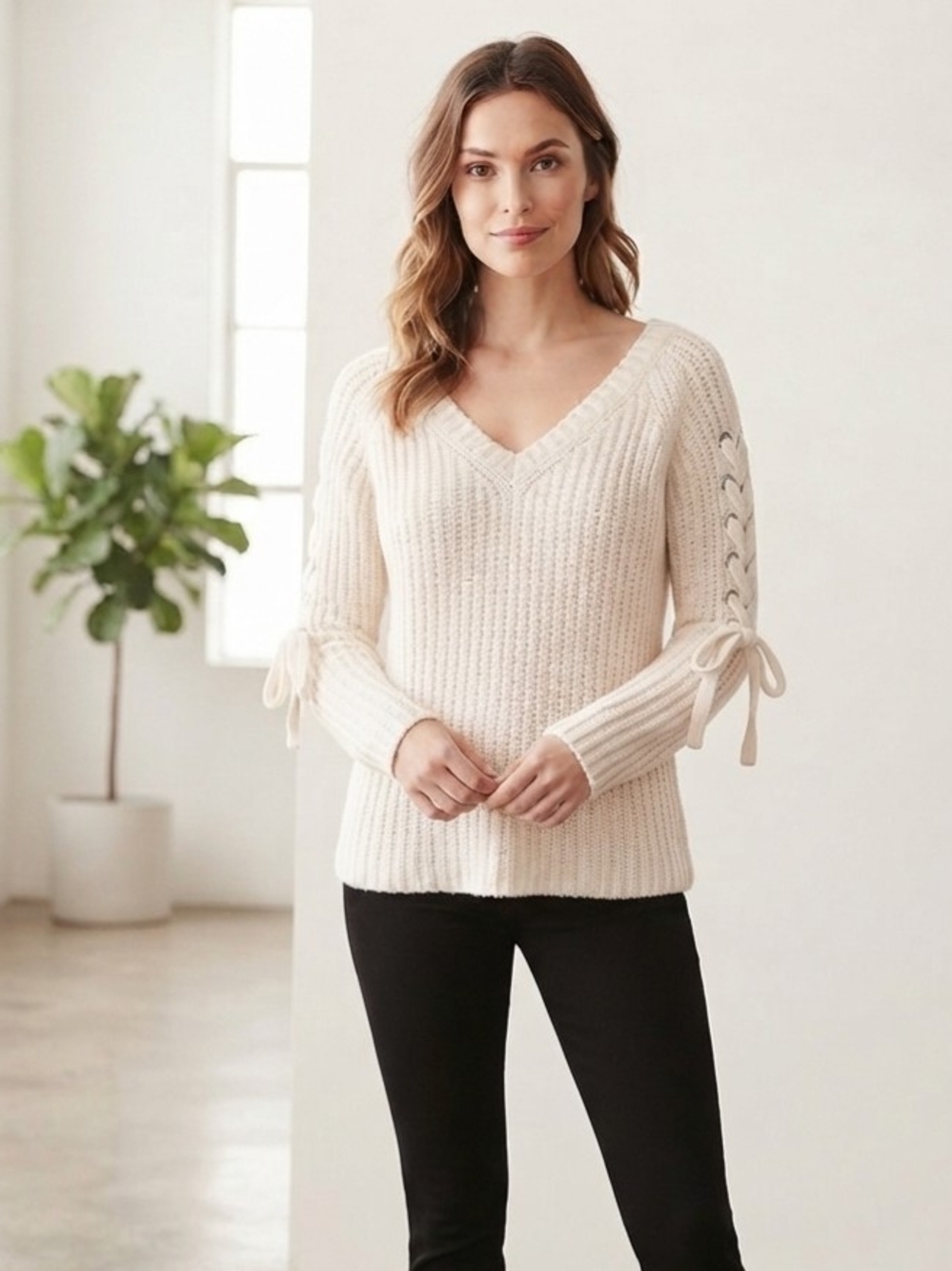 Venus Cream Chunky Knit Sweater with Grommet Lace-Up Sleeves M